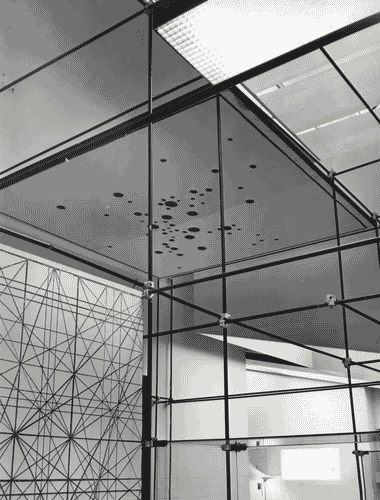 Image for IX Triennale - Studi sulle proporzioni - Vetrine con libri antichi - A soffitto, "Punti nel piano" di Vasilij Kandiskij - Francesco Gnecchi-Ruscone