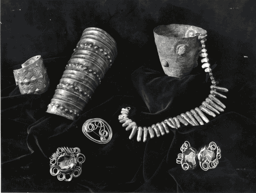 Image for IX Triennale - Oreficeria, argenteria, bigiotteria - Prodotti di oreficeria