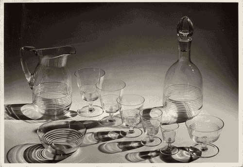 Image for VI Triennale - Galleria delle arti decorative e industriali - Mostra della Cristalleria Nazionale - Servizio con incisioni