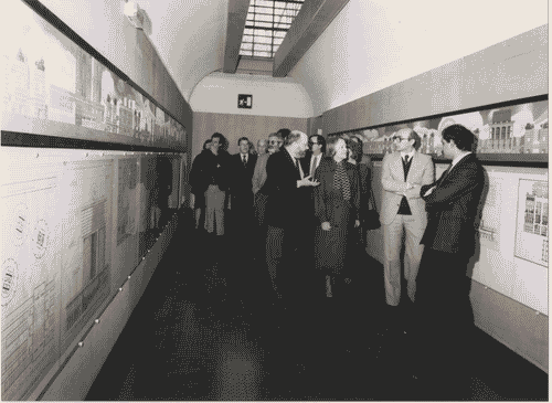 Image for Visita dell'on. Nilde Iotti alla mostra "Le città immaginate"