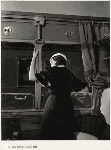 Image for V Triennale - Mostre nel parco - Parco ferroviario internazionale - Interno di una carrozza