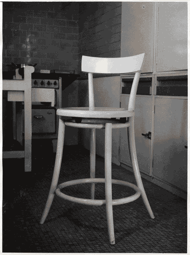 Image for VIII Triennale - Arredamento - Seconda parte. Mobili singoli composti in alloggi - Alloggio 5 - Sgabello per cucina - Anna Castelli Ferrieri - Eugenio Gentili Tedeschi