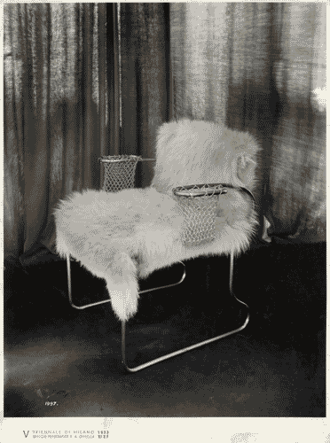 Image for V Triennale - Costruzioni nel parco Sempione - Stamberga per dodici sciatori di Luigi Vietti - Sedia in acciaio rivestita di pelliccia