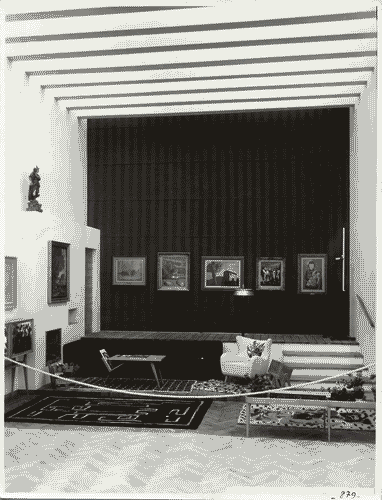 Image for Ambiente di soggiorno per un collezionista nella galleria dell'arredamento.