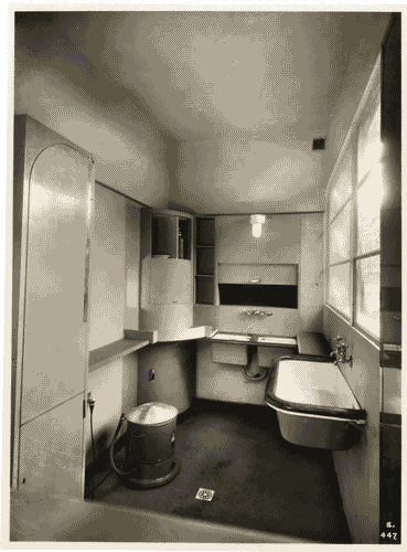 Image for IV Triennale - Giardino - La casa elettrica di Luigi Figini e Gino Pollini - Acquaio di Piero Bottoni