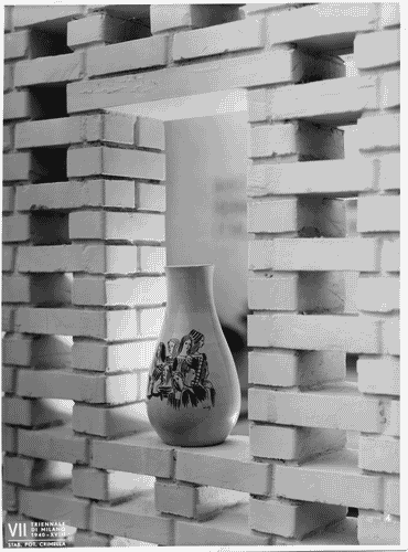 Image for VII Triennale - Mostra della ceramica - Vasi in ceramica di Enrico Ciuti