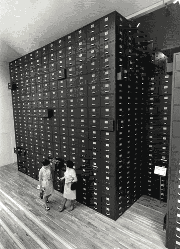 Image for XIV Triennale - Il problema della creatività nella società del grande numero - Pareti-archivio - Saul Bass - Herb Rosenthal