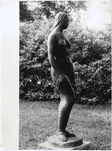 Image for XI Triennale - Parco Sempione - Mostra internazionale di scultura nel parco Sempione - Scultura "Stehende weibliche figur" - Wilhelm Lehmbruck