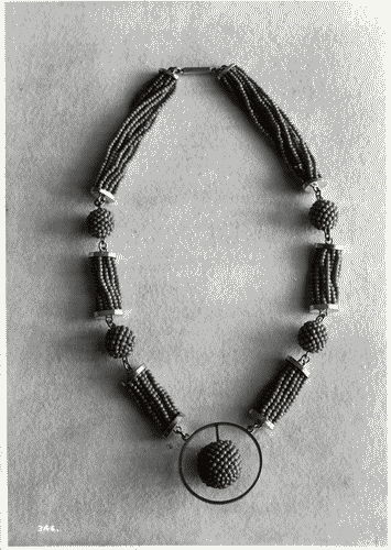 Image for V Triennale - Arti decorative e industriali - Sala dell'E.N.A.P.I. - Coralli e cammei-avorio - Collana in corallo