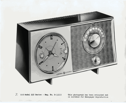 Image for XI Triennale - Parco Sempione - Stati Uniti d'America - Radio con orologio modello 935