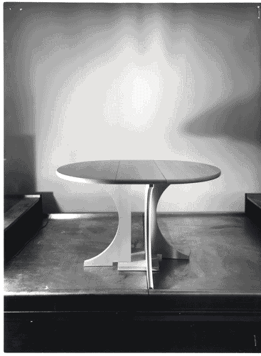 Image for XIII Triennale - Le produzioni - Sala rettangolare - Tavolo rotondo smontabile - Franca Helgh - Franco Albini