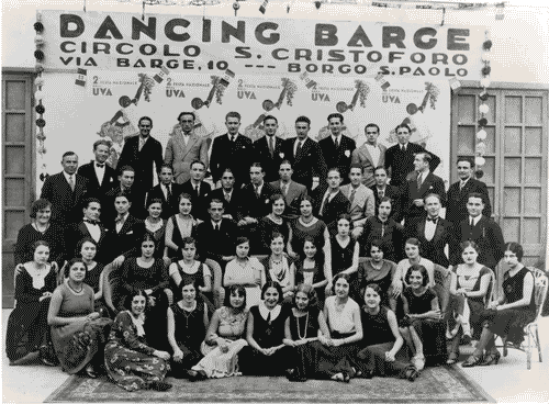 Image for XVI Triennale - Secondo ciclo - Conoscenza della città - Le trasformazioni del centro e della periferia: Torino e Bergamo - Ritratto di gruppo dei frequentatori di un circolo di Torino