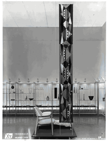 Image for X Triennale - Forma scandinava - Svezia - Sedia di Sven Engström e Gunnar Mystrand - Stoffa di Widen