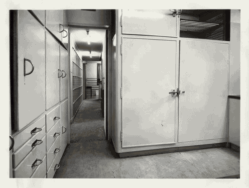 Image for VIII Triennale - Sezioni estere - Belgio - Seconda parte. Alloggio tipo - Dispensa della cucina