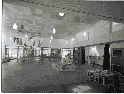 Image for XII Triennale - Sezione della Gran Bretagna - Scuola elementare - Sala di riunione