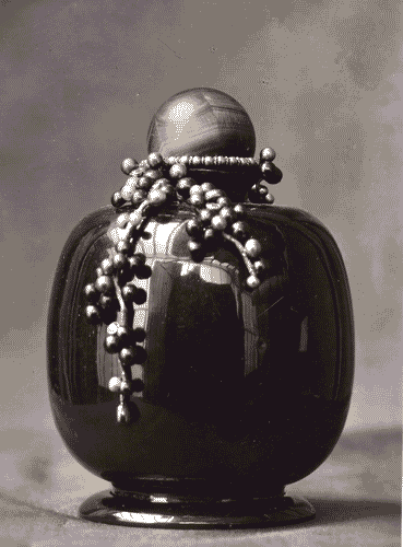 Image for I Biennale - Mostra degli orafi - Lavori di oreficeria, vaso in gres con decorazioni in oro e perle di vari colori, di Alfredo Ravasco