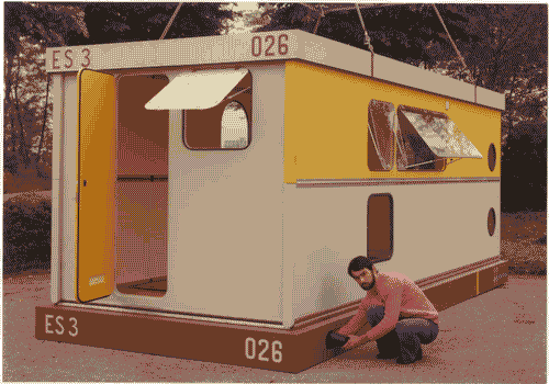 Image for Abitazioni per l'emergenza - Fasi di montaggio di unità per emergenza (Montedil)