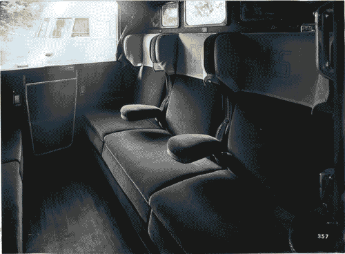 Image for IX Triennale - Mostra internazionale dell'architettura in movimento - Mezzi di trasporto terrestri su rotaia. Parco ferroviario - Sedili di una carrozza ferroviaria