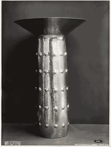 Image for VI Triennale - Sezione dell'E.N.A.P.I. - Metalli vari e smalti - Vaso in ottone martellato