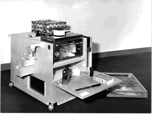 Image for XIII Triennale - Momenti di tempo libero - Gli hobbies - Cucina completa trasportabile minima