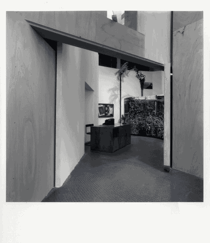 Image for XVII Triennale - Le città del mondo e il futuro delle metropoli - Oltre la città la metropoli - Sezione Paesaggio (la natura fra sito e artificio) - "Un viaggio a Tahiti" di Lucius e Anne Marie Burckhardt