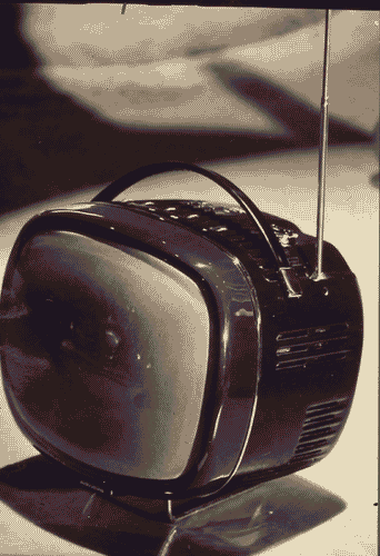 Image for XVIII Triennale - Mostre tematiche - Naturale-Virtuale - Televisore portatile "Doney" di Marco Zanuso e Richard Sapper