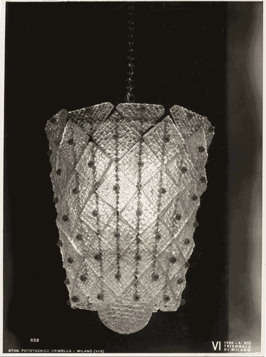 Image for VI Triennale - Galleria delle arti decorative e industriali - Lampadario di cristallo della Venini di Murano