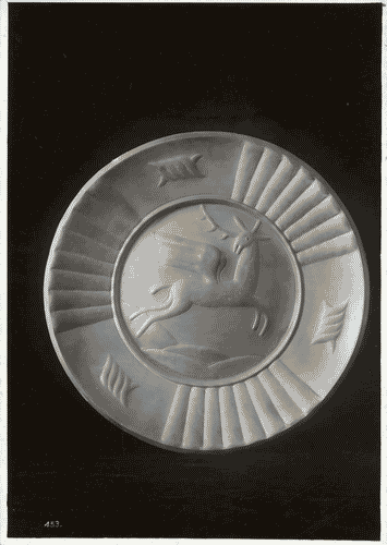 Image for V Triennale - Arti decorative e industriali - Sala dell'E.N.A.P.I. - Oggetti di metallo - Piatto sbalzato