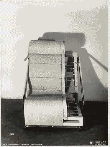 Image for VI Triennale - Mostra dell'arredamento - Sala di attesa per lo studio di un medico di Piero Bottoni e Mario Pucci - Poltrona a telaio incrociato con sospensione elastica e imbottitura di gommapiuma