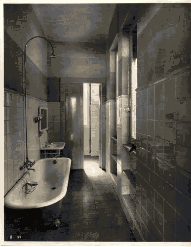 Image for IV Triennale - Giardino - La casa del dopolavorista di Luisa Lovarini - Bagno