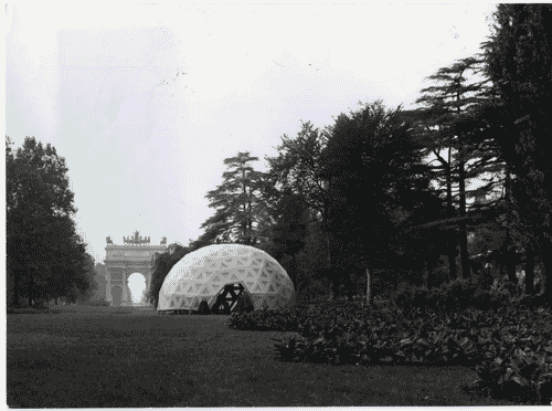 Image for X Triennale - Parco Sempione - Partecipazione statunitense. Abitazione a cupola geodetica Füller - Roberto Mango