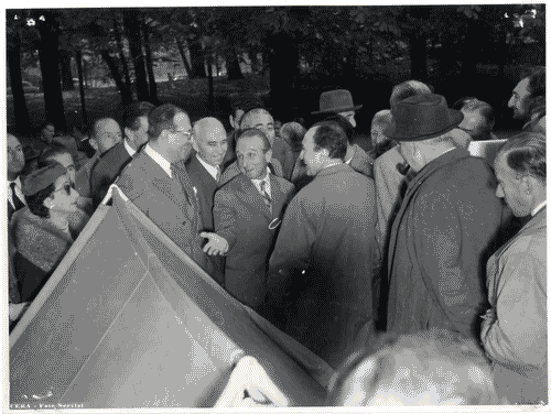 Image for X Triennale - Visita del prof. Ardito Desio - Ivan Matteo Lombardo - Marco Zanuso