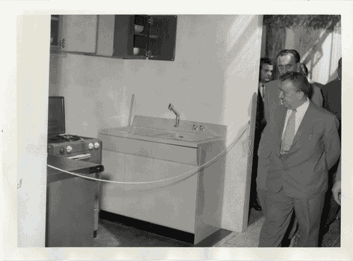 Image for X Triennale - Visita dell'on. Giuseppe Romita, Ministro dei Lavori Pubblici - Tommaso Ferraris