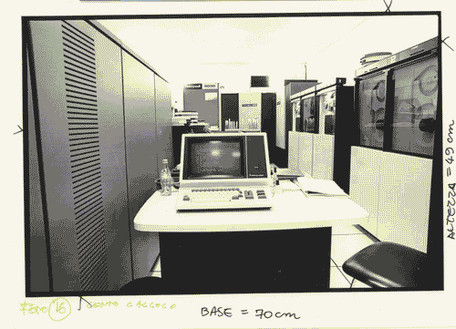 Image for Il luogo del lavoro - Il presente possibile e da pretendere - Il fascino delle possibili occupazioni - Sala di un centro di calcolo